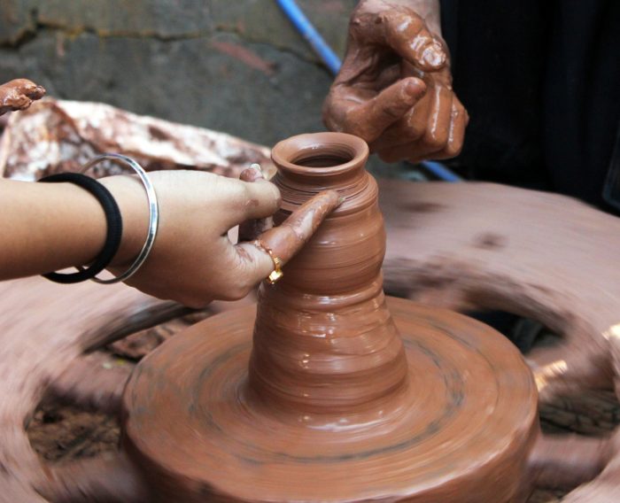 kymmberly-maker-age-artisan-pottery